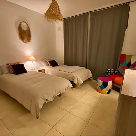 فيلة Private In